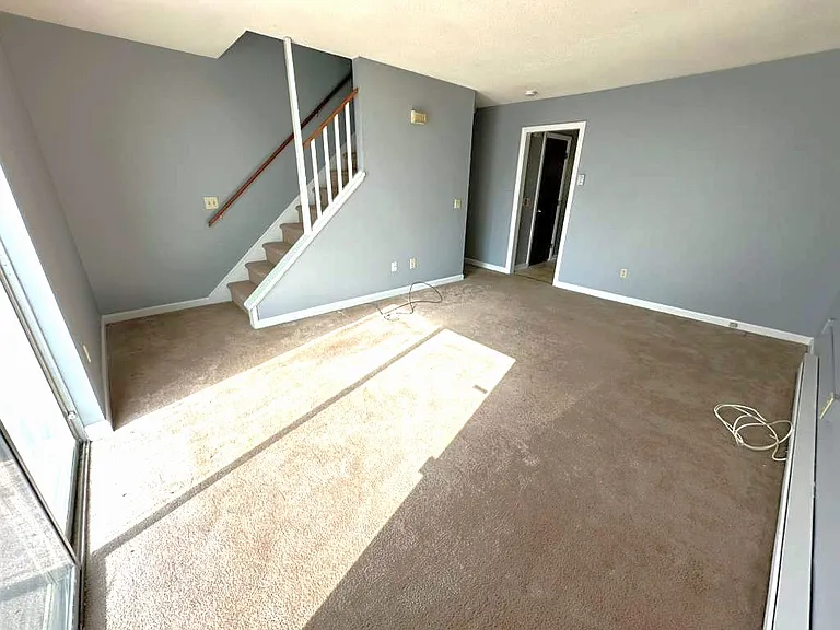 176 Lincoln St #9 — Photo 7
