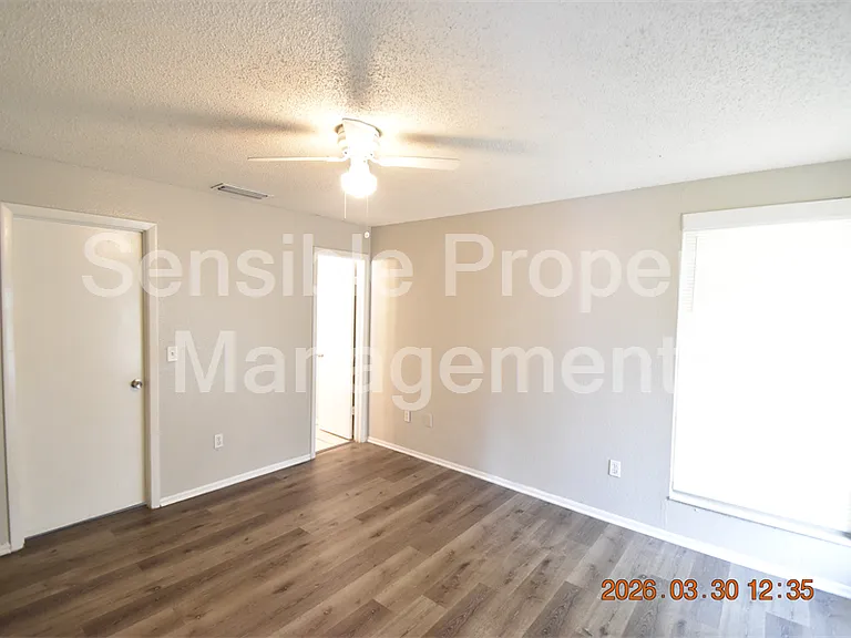 2014 E Linebaugh Ave — Photo 11