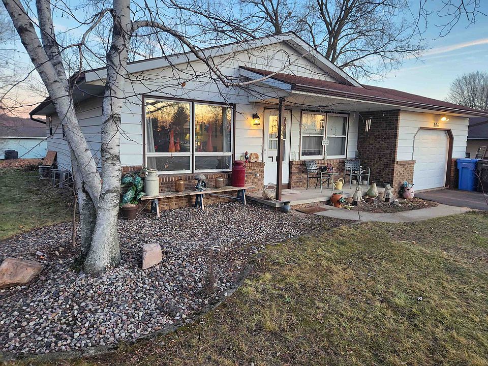 2nd image of 806 Dubois Dr