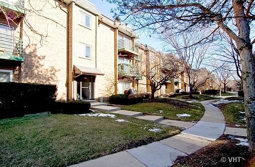 1st image of 901 Buccaneer Dr APT 6