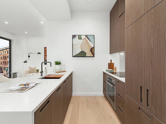 2nd image of 701 Prospect Pl #601