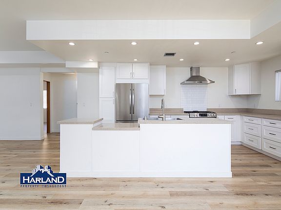 4th image of 3333 Reynard Way #16