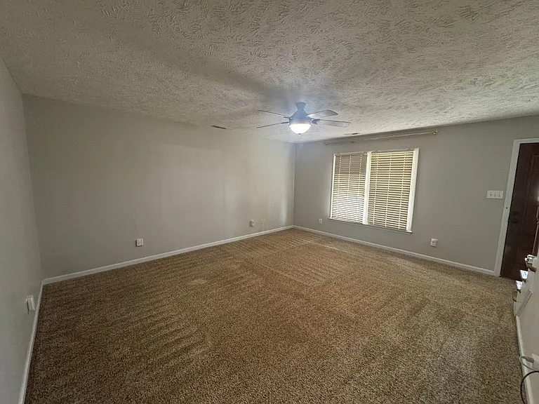 5870 McDonald Rd — Photo 28