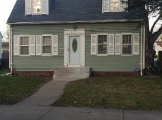 2410 Thomas Ave N, Minneapolis, MN 55411