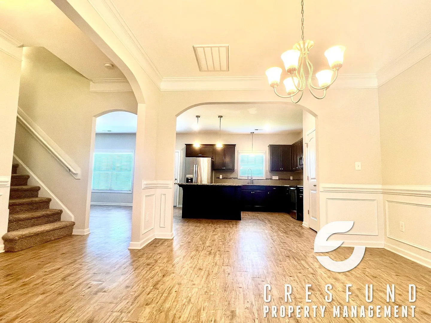 Spacious 4 Bedroom Pet Friendly — Photo 2