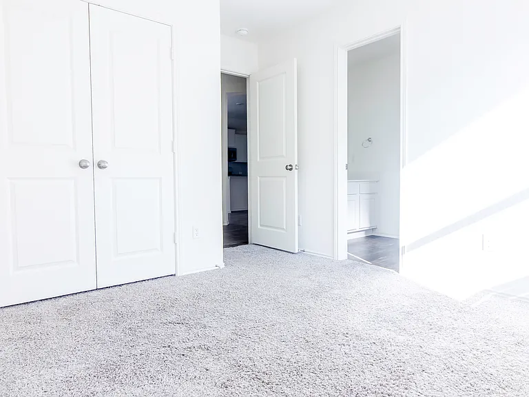 1209 Nokota Bnd — Photo 8