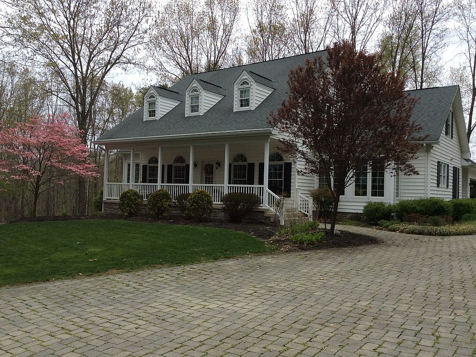 1st image of 106 Woodland Dr