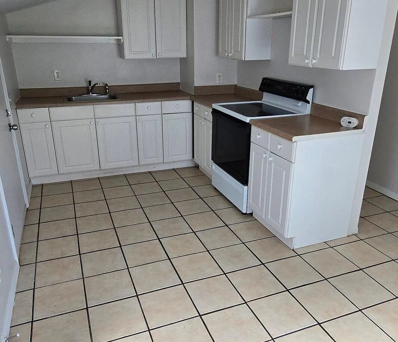 1 bed, 1.0 bath, 1440 sqft, $1,300 — Photo 2