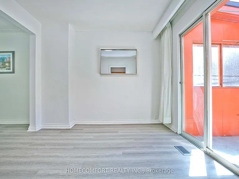 247 Parkview Ave — Photo 9