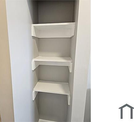 2nd image of 326 Roselyn St #A
