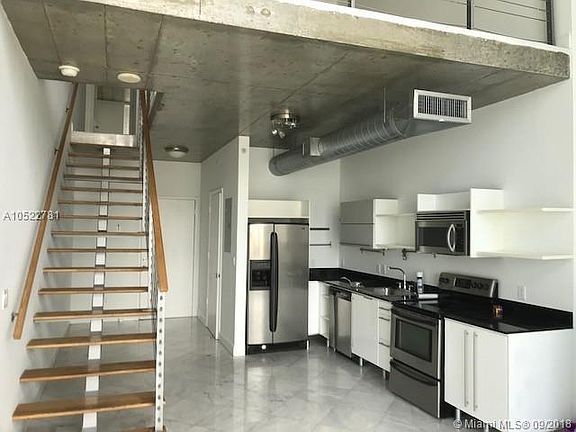 4th image of 690 SW 1st Ct APT 2519