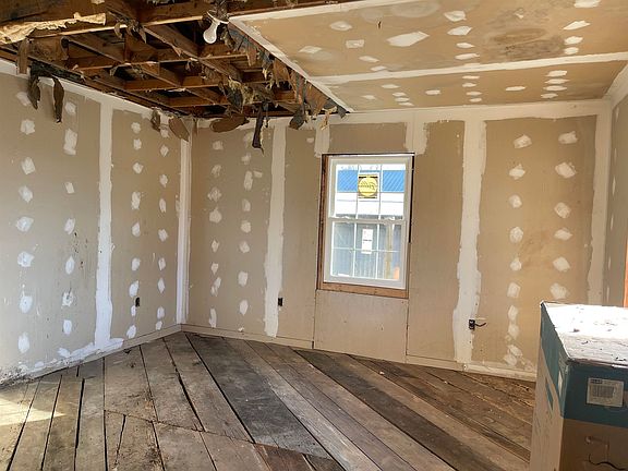 4th image of 1844 Forest Ave