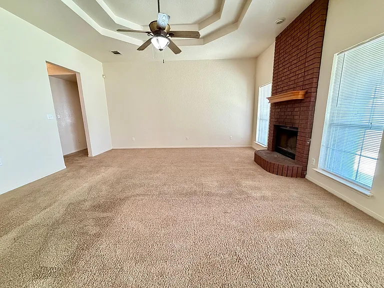 2202 Amethyst Dr — Photo 6
