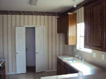 4th image of 1805 Carver Dr