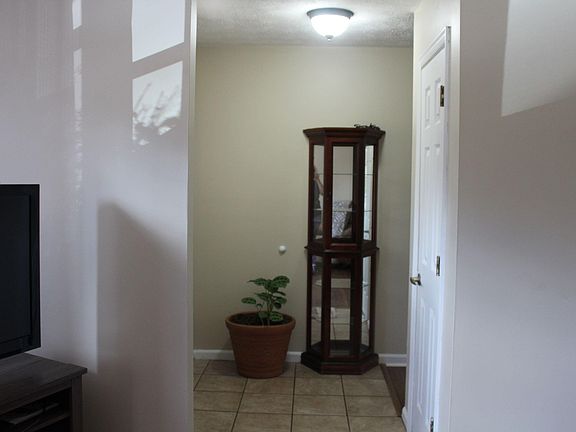2nd image of 502 Scarlet Ohara Dr