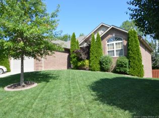 3833 Muirfield Dr, New Albany, IN 47150