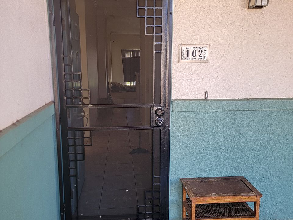 Security screen on front door
