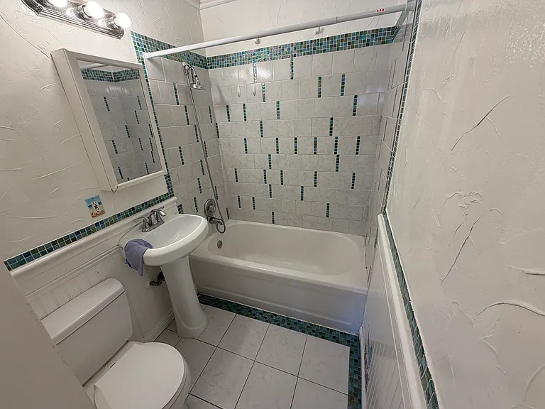 4612 Bermuda Ave — Photo 8