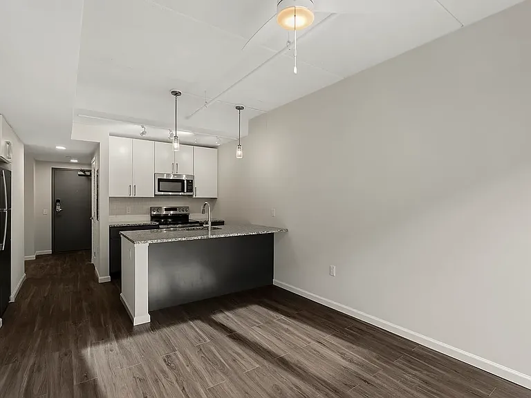 Gallery 118 — Photo 28