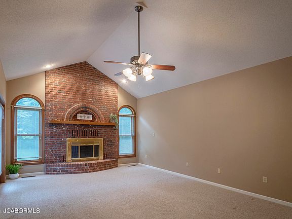 4th image of 2608 Cedarwood Ct