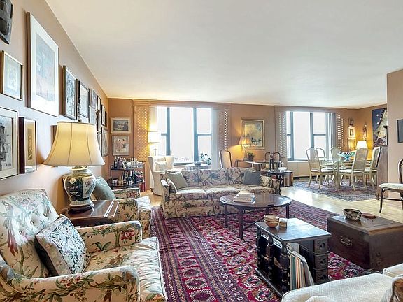 4th image of 3150 N Lake Shore Dr APT 17D