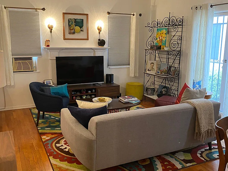 419 S Cloverdale Ave #4 — Photo 5
