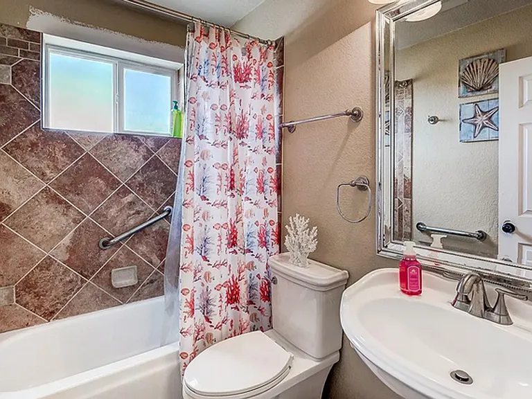 504 S Laredo Cir #1 — Photo 15