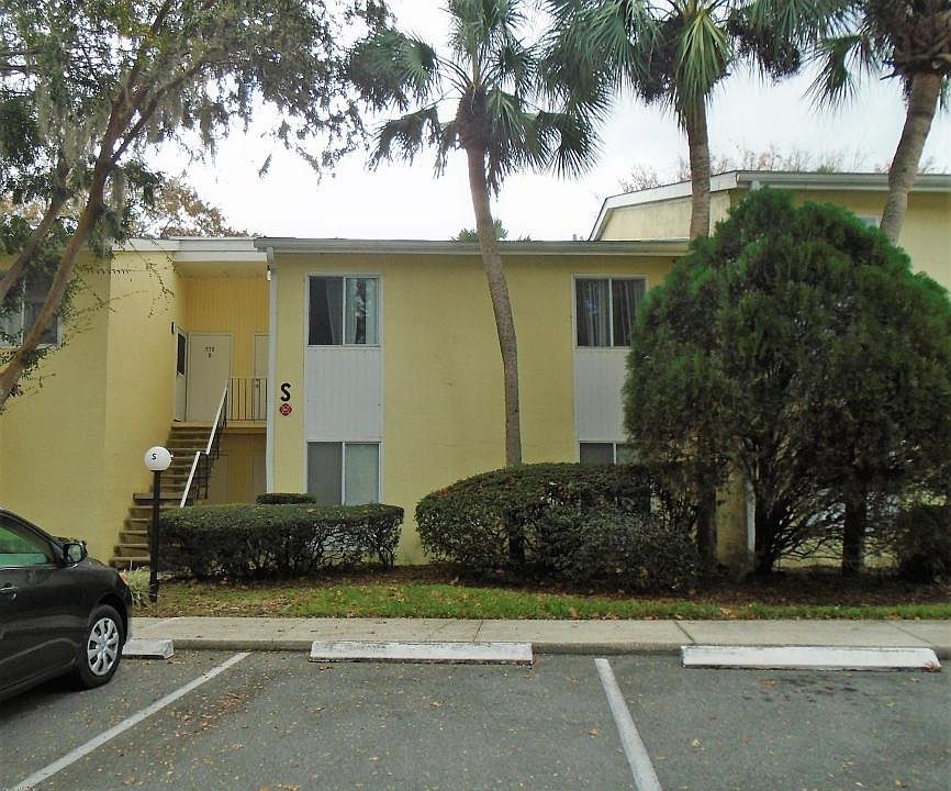 1st image of 576 Bahia Cir #B