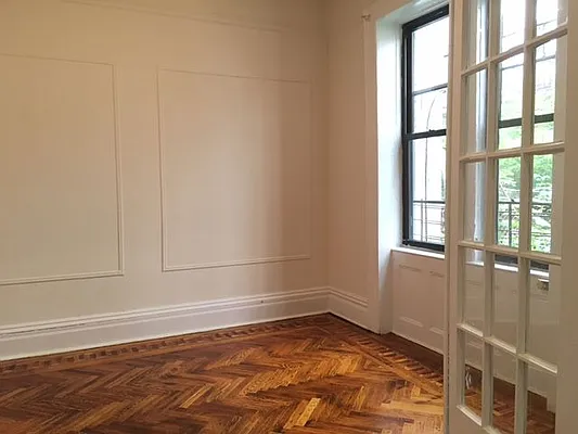 Rented by Metropolitan Equities | media 11