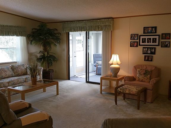 SLIDING DOORS TO SUN ROOM
