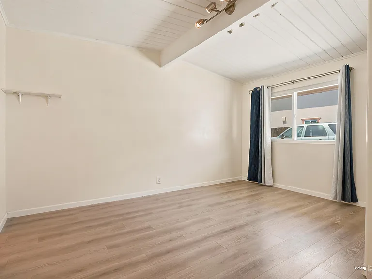 530 2nd Pl #B — Photo 13