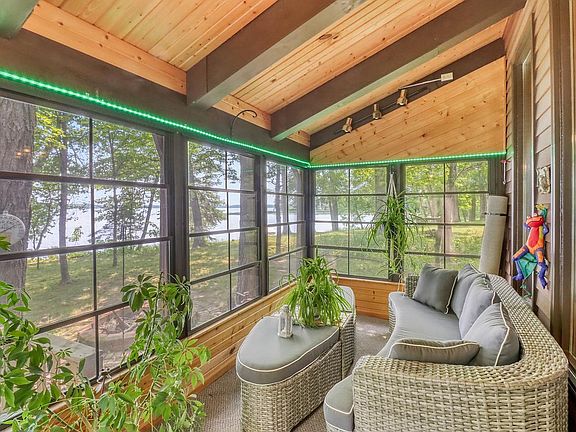 4th image of 20847 W Toad Lake Dr