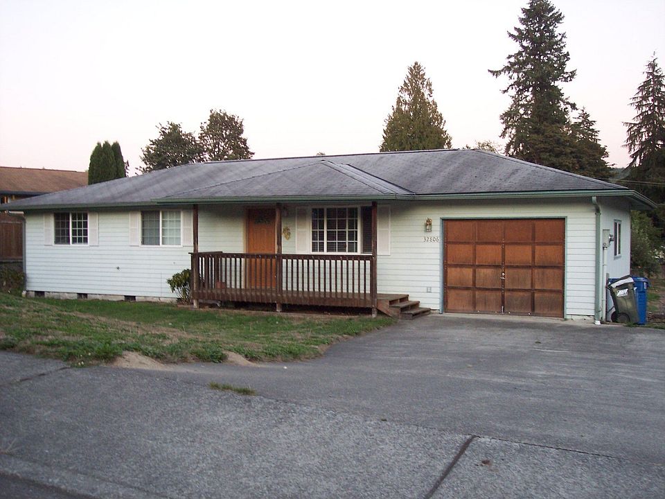 1st image of 32806 Hyde Ave