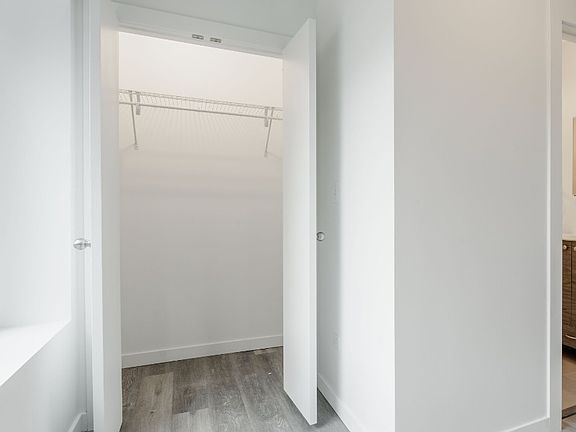 4th image of 1704-12 W Glenlake Ave #1712-3W