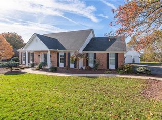 2152 Apple Rd, Fogelsville, PA 18051