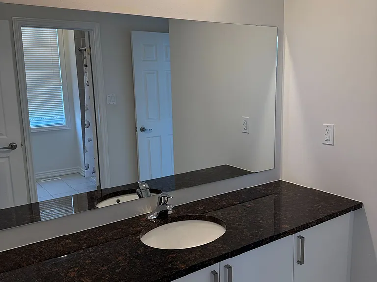 166 Auckland Dr — Photo 45