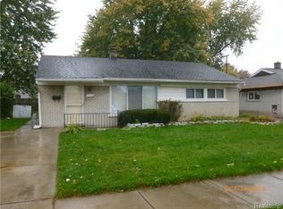25529 Miracle Dr, Madison Heights, MI 48071