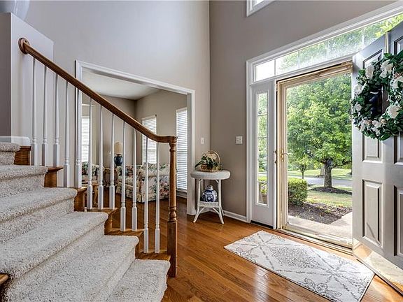 2nd image of 607 Water View Dr