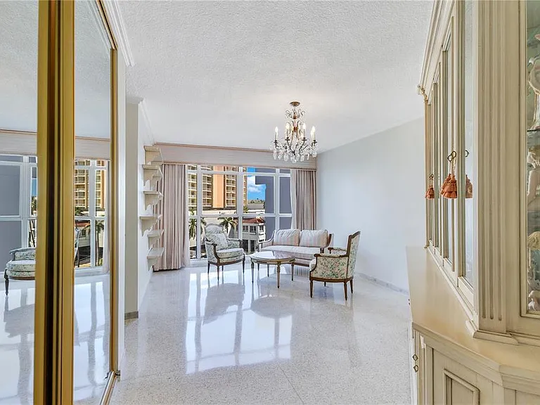 800 Ashford #6-B — Photo 21