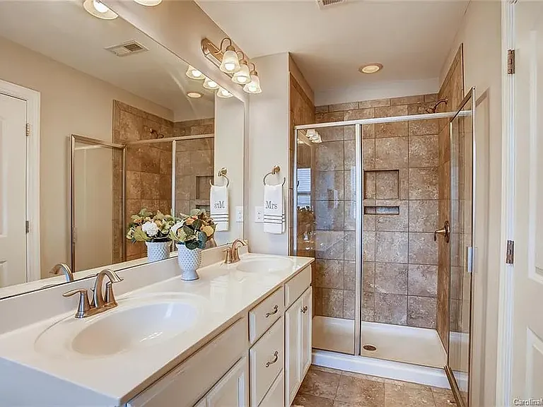 5530 Trieg Dr — Photo 4