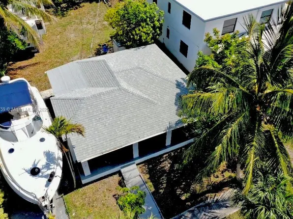 713 SW 7th St, Dania, FL 33004