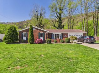 516 Jasper Ln, Paintsville, KY