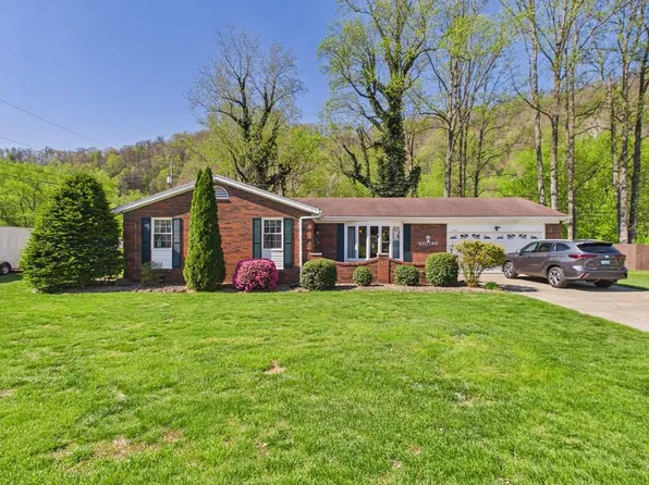 516 Jasper Ln, Paintsville, KY 41240