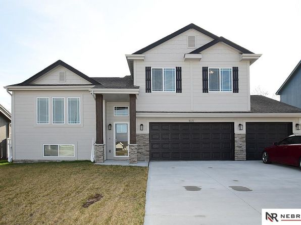 8111 S 198th St, Gretna, NE 68028