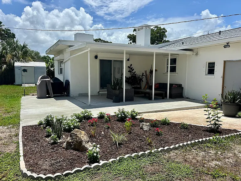 1442 Palmetto St — Photo 5