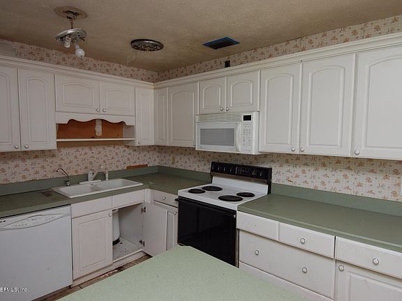 2nd image of 10750 N Indies Dr