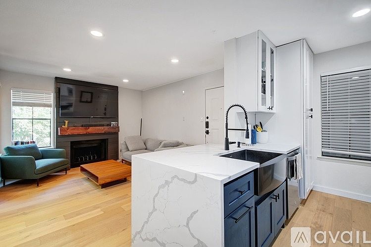 1st image of 4500 E Oltorf St #407