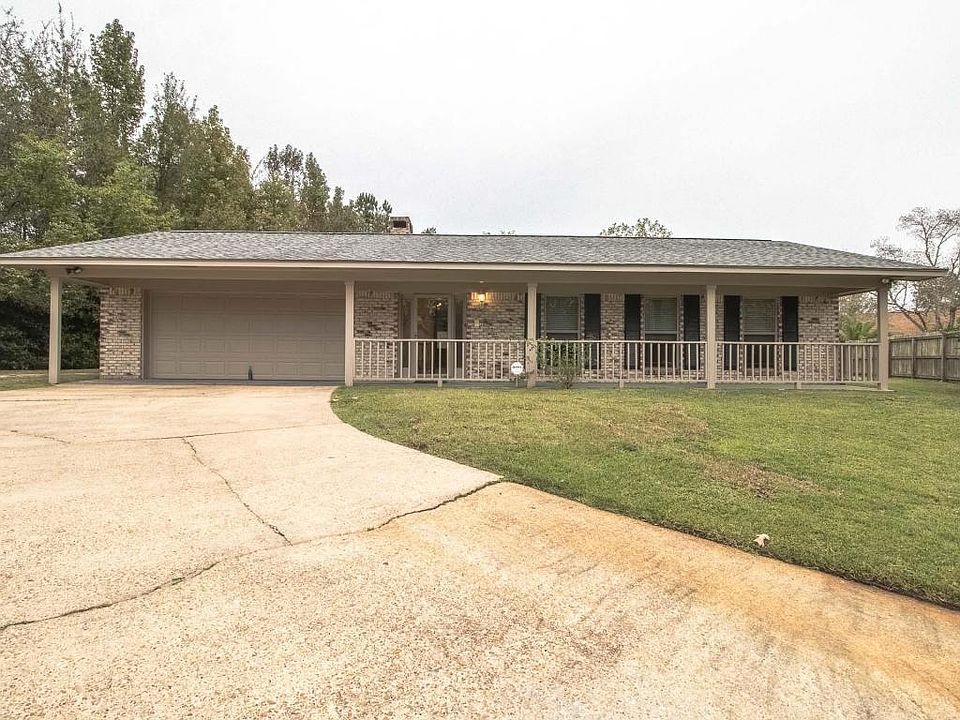 1st image of 12124 Essex Pl
