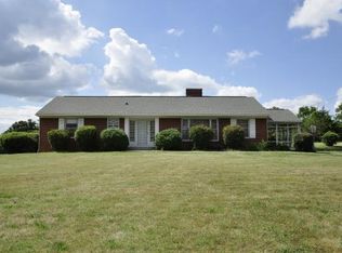 385 Sam Doak St, Greeneville, TN 37745