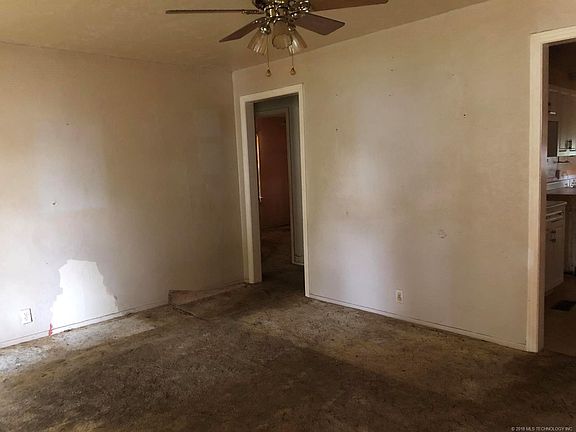4th image of 308 E Detroit Ave